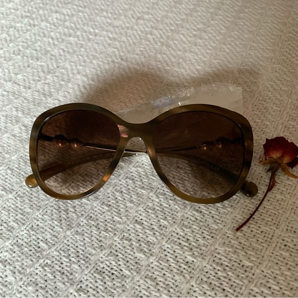 CHANEL Sunglasses Pearls & CC Logo - Picture 15 of 16